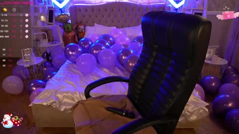 Snapshot of foxyshyyy chatting on 01-11-25, 10:51 Inna online show from 01-11-25, 10:51