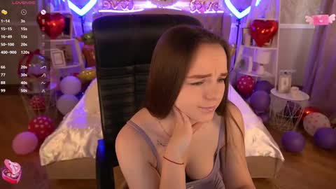 Snapshot of foxyshyyy chatting on 02-23-25, 09:55 Inna online show from 02-23-25, 09:55