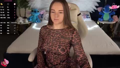 Snapshot of foxyshyyy chatting on 10-03-25, 06:10 Inna online show from 10-03-25, 06:10