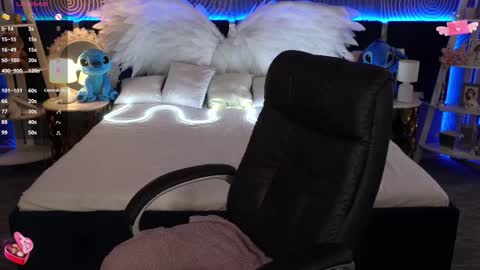 Snapshot of foxyshyyy chatting on 11-06-25, 06:47 Inna online show from 11-06-25, 06:47