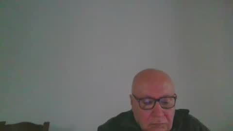 Snapshot of fra94 chatting on 04-12-26, 02:00 fra94 online show from 04-12-26, 02:00