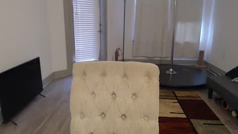 Angel online show from 02-15-25, 06:12