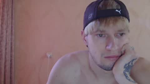 frame_tamer888 online show from 05-10-26, 12:54