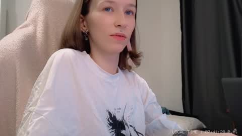 Snapshot of fran_bow chatting on 12-24-24, 04:40 fran_bow online show from 12-24-24, 04:40