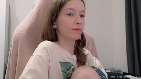 Snapshot of fran_bow chatting on 01-09-25, 03:15 fran_bow online show from 01-09-25, 03:15