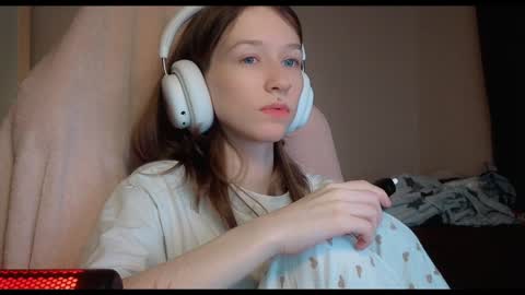 Snapshot of fran_bow chatting on 02-02-25, 05:15 fran_bow online show from 02-02-25, 05:15