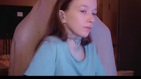 Snapshot of fran_bow chatting on 02-06-26, 09:18 fran_bow online show from 02-06-26, 09:18