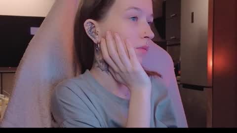 Snapshot of fran_bow chatting on 02-25-26, 04:16 fran_bow online show from 02-25-26, 04:16