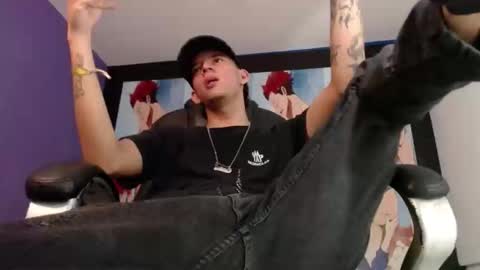 Snapshot of fran_boy_ chatting on 01-14-25, 07:43 Fran online show from 01-14-25, 07:43