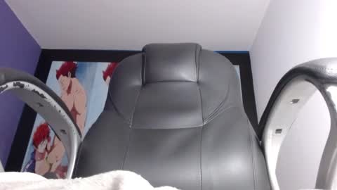 Snapshot of fran_boy_ chatting on 02-10-25, 10:30 Fran online show from 02-10-25, 10:30