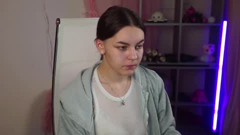 Francesca online show from 04-08-26, 06:57