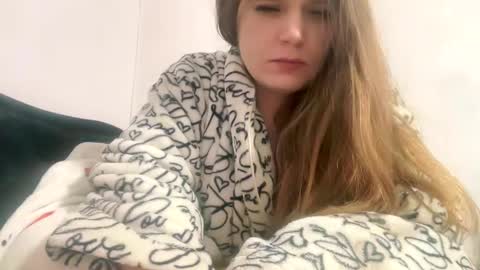 Snapshot of francescafey chatting on 01-14-25, 08:31 francescafey online show from 01-14-25, 08:31