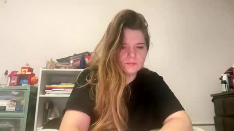 Snapshot of francescafey chatting on 10-11-25, 01:53 francescafey online show from 10-11-25, 01:53