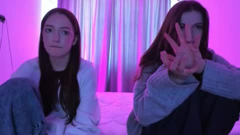 Snapshot of francessmason chatting on 02-04-26, 12:00 Marybrown eye Katy gray eye online show from 02-04-26, 12:00