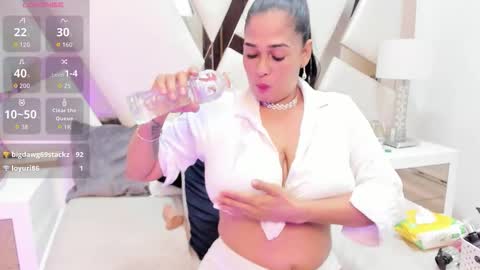 Victoria Franchesca  online show from 10-19-25, 12:50