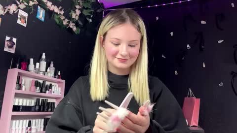 Liza online show from 03-19-26, 08:46