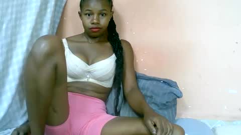 Snapshot of franciefrancie chatting on 03-01-25, 07:08 francilla online show from 03-01-25, 07:08