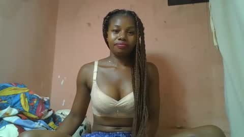 Snapshot of franciefrancie chatting on 03-09-25, 11:35 francilla online show from 03-09-25, 11:35