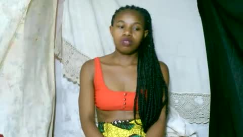 Snapshot of franciefrancie chatting on 10-12-25, 10:20 francilla online show from 10-12-25, 10:20