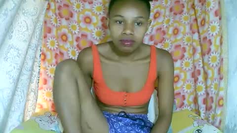 Snapshot of franciefrancie chatting on 11-04-25, 06:56 francilla online show from 11-04-25, 06:56