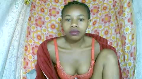 Snapshot of franciefrancie chatting on 11-06-25, 02:56 francilla online show from 11-06-25, 02:56