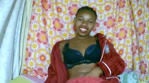 Snapshot of franciefrancie chatting on 11-20-25, 10:09 francilla online show from 11-20-25, 10:09