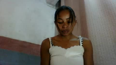 Snapshot of francine1507 chatting on 06-18-26, 05:08 francine1507 online show from 06-18-26, 05:08