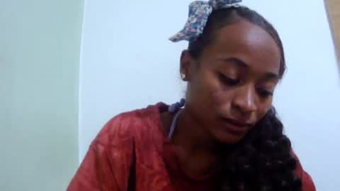 Snapshot of francine925426 chatting on 06-19-26, 08:23 francine925426 online show from 06-19-26, 08:23
