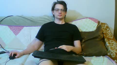 Snapshot of francisgray chatting on 02-07-26, 06:33 Frank online show from 02-07-26, 06:33