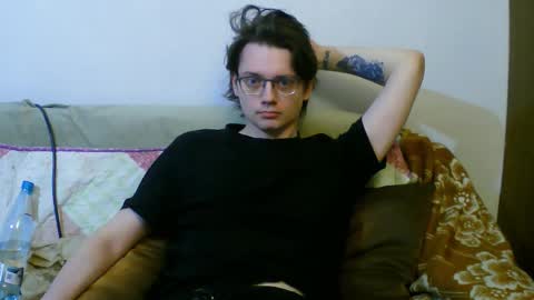 Snapshot of francisgray chatting on 02-11-26, 02:55 Frank online show from 02-11-26, 02:55