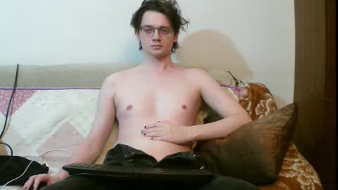 Snapshot of francisgray chatting on 02-15-26, 10:06 Frank online show from 02-15-26, 10:06