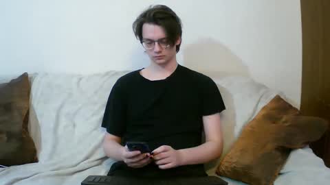 Snapshot of francisgray chatting on 02-18-26, 02:24 Frank online show from 02-18-26, 02:24