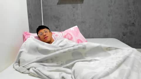 Snapshot of franco_demons_ chatting on 12-23-24, 04:06 Franco online show from 12-23-24, 04:06