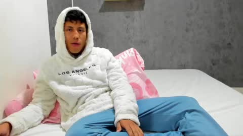 Snapshot of franco_demons_ chatting on 12-25-24, 02:02 Franco online show from 12-25-24, 02:02