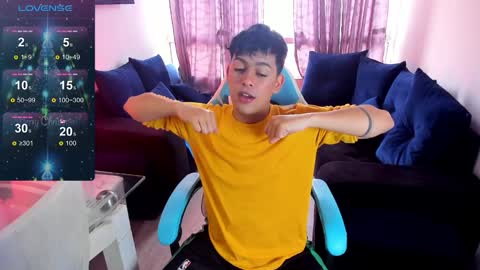 Snapshot of franco_rizzo01 chatting on 12-13-24, 07:53 frank online show from 12-13-24, 07:53