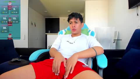 Snapshot of franco_rizzo01 chatting on 12-19-24, 08:55 frank online show from 12-19-24, 08:55