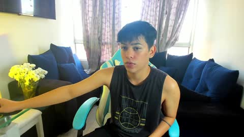 Snapshot of franco_rizzo01 chatting on 01-04-25, 08:27 frank online show from 01-04-25, 08:27