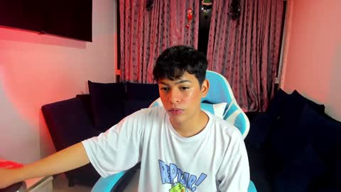 Snapshot of franco_rizzo01 chatting on 01-10-25, 12:27 frank online show from 01-10-25, 12:27