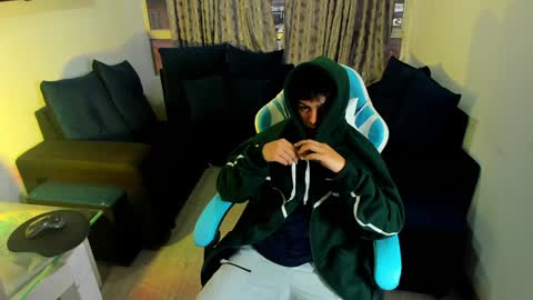 Snapshot of franco_rizzo01 chatting on 01-11-25, 10:40 frank online show from 01-11-25, 10:40