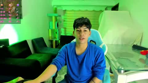 Snapshot of franco_rizzo01 chatting on 09-30-25, 02:38 frank online show from 09-30-25, 02:38