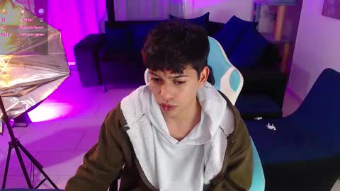 Snapshot of franco_rizzo01 chatting on 01-13-26, 09:20 frank online show from 01-13-26, 09:20