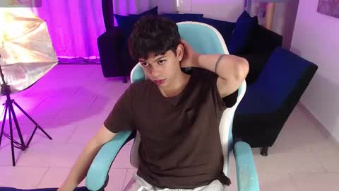 Snapshot of franco_rizzo01 chatting on 01-15-26, 08:56 frank online show from 01-15-26, 08:56