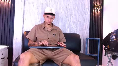 Snapshot of franco_roux chatting on 02-10-26, 11:03 Franco online show from 02-10-26, 11:03