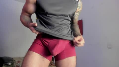 Snapshot of franco_ruiz_ chatting on 04-25-26, 03:53 franco online show from 04-25-26, 03:53