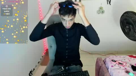 Snapshot of franco_taylor chatting on 06-28-26, 03:56 Franco taylor online show from 06-28-26, 03:56