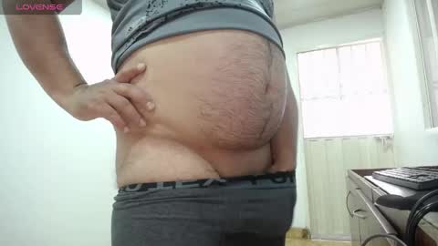Snapshot of francoisroy chatting on 05-13-26, 06:49 Juan online show from 05-13-26, 06:49