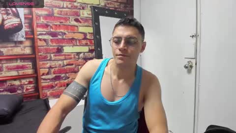 Snapshot of frank_millers chatting on 01-22-25, 05:28 Frank online show from 01-22-25, 05:28