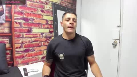 Snapshot of frank_millers chatting on 01-27-25, 03:18 Frank online show from 01-27-25, 03:18