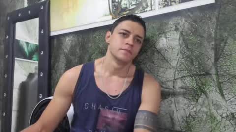 Snapshot of frank_millers chatting on 09-19-25, 05:35 Frank online show from 09-19-25, 05:35