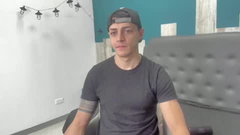 Snapshot of frank_millers chatting on 10-03-25, 08:50 Frank online show from 10-03-25, 08:50